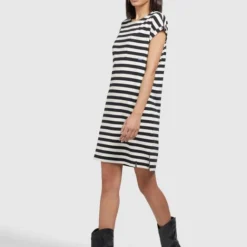 Khujo Damen Kleid - NISHA STRIPES -Angebote Grazilet Store Damen Kleid NISHA STRIPES pdstandard 624972 0001 modelfront 3